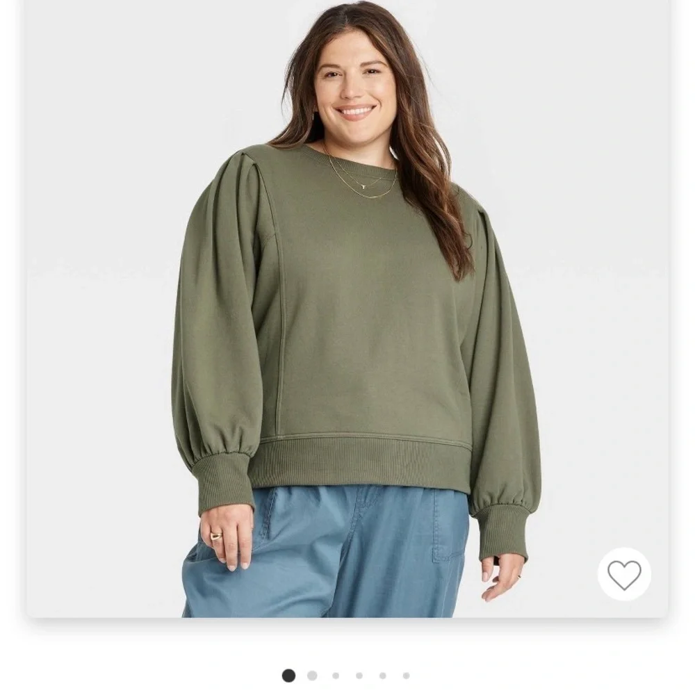 NWT Olive Green Sweatshirt - Picture 1 of 5